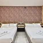 Guesthost - Dora Stylish Torino