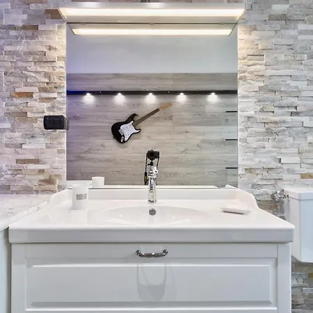 Guesthost - Dora Stylish 公寓 都灵