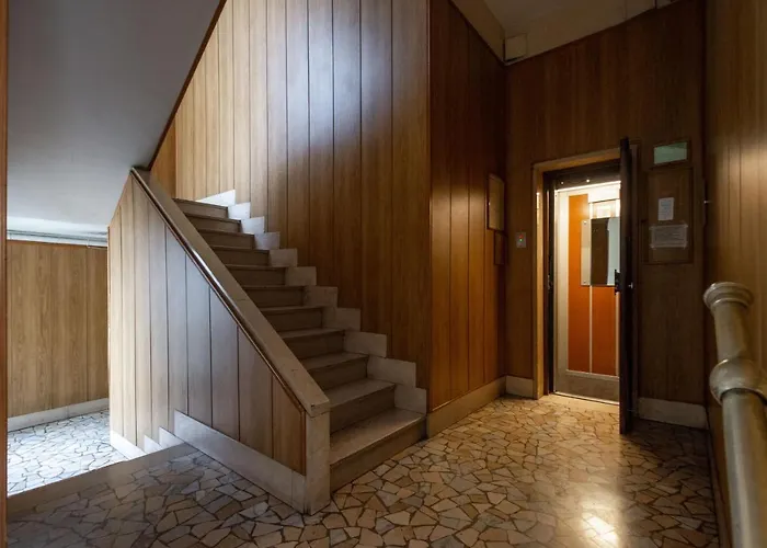 Guesthost - Dora Stylish Apartman *