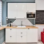 Guesthost - Dora Stylish Apartment Turin