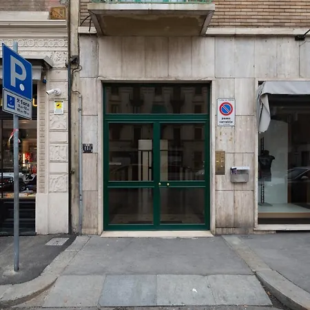 Guesthost - Dora Stylish Daire *